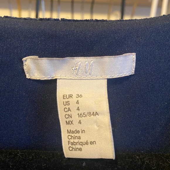 Blue Velvet Retro Inspired Party Dress - Picture 4 of 5